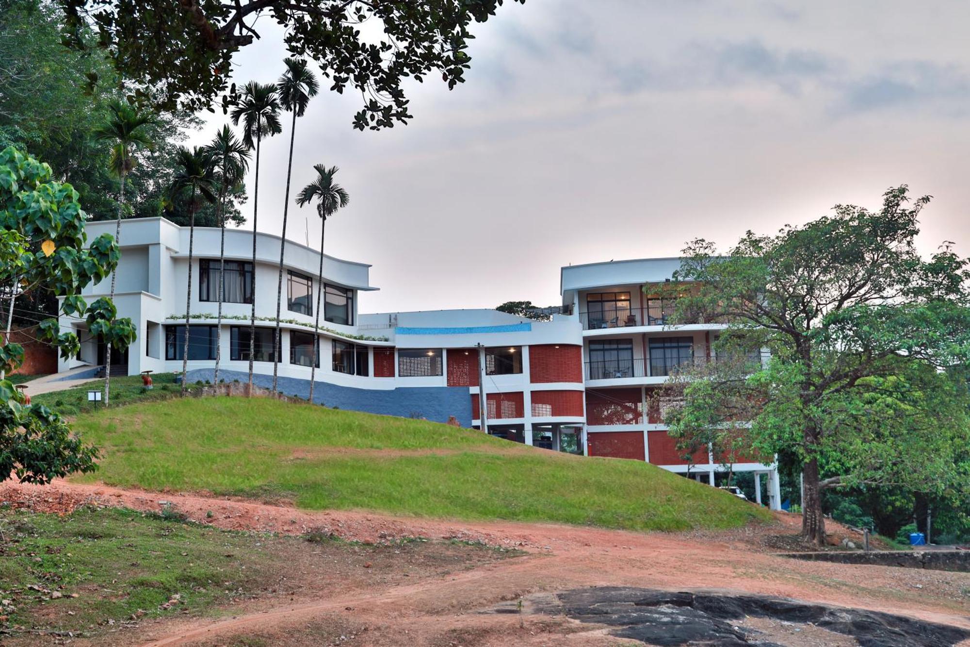Hotel Serene Aqua Hills Kozhikode Mennanyam Exterior foto